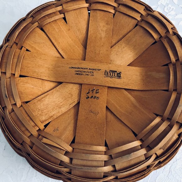 Longaberger 2000 Frosty Basket - Picture 3 of 3